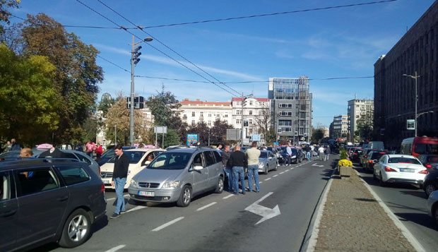 Завршен протест, таксисти најавили радикализацију од понедељка (ФОТО/ ВИДЕО)